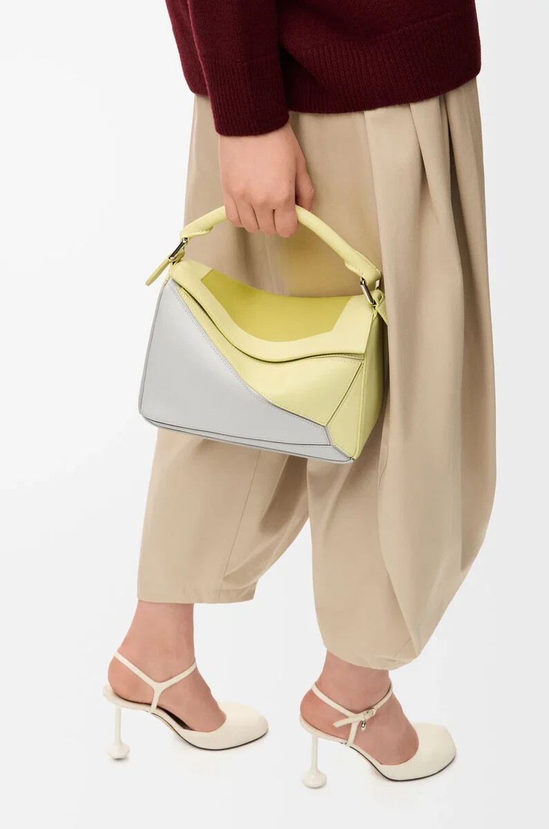 borsa puzzle piccola in pelle di vitello nappa grigio chiarocitrino chiaro