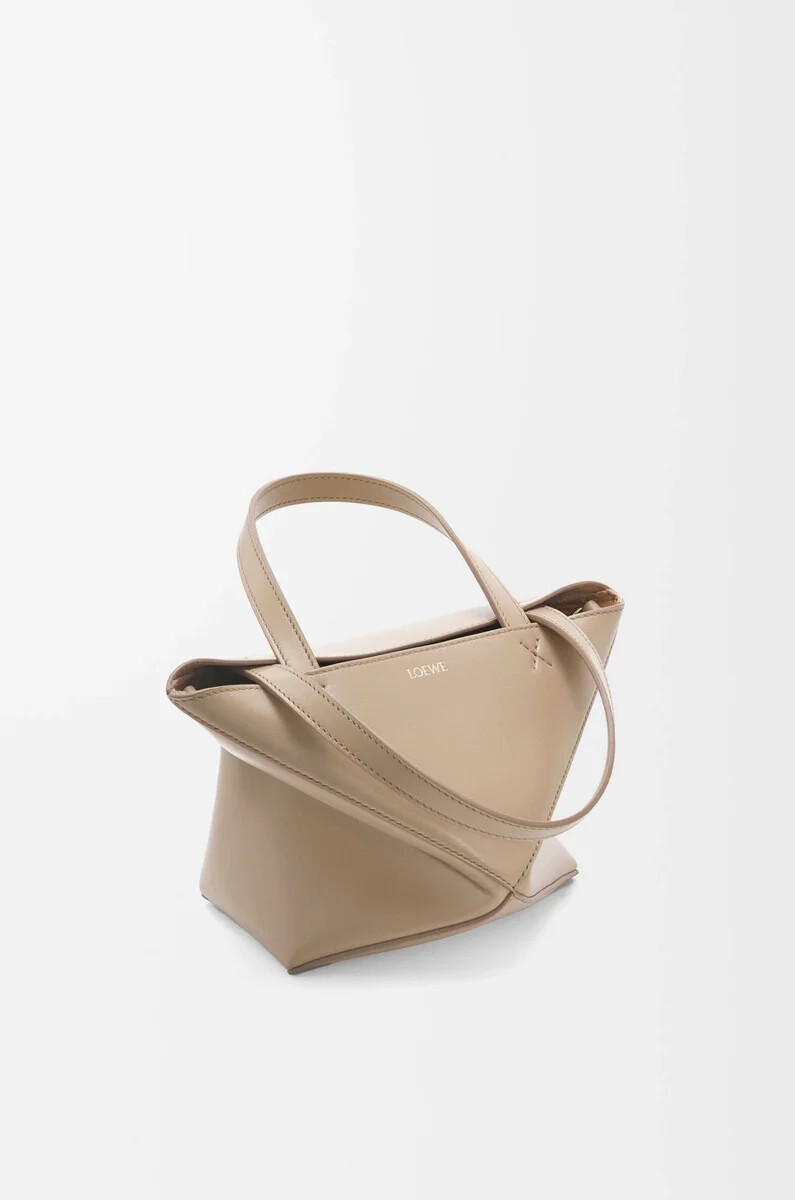 borsa mini puzzle fold in pelle di vitello lucida sabbia