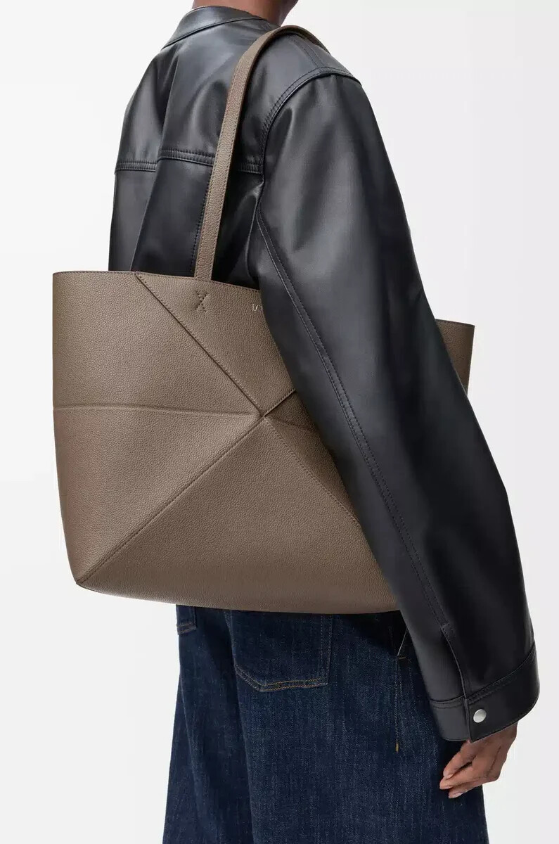 borsa tote puzzle fold orizzontale media in morbida pelle di vitello grana taupe
