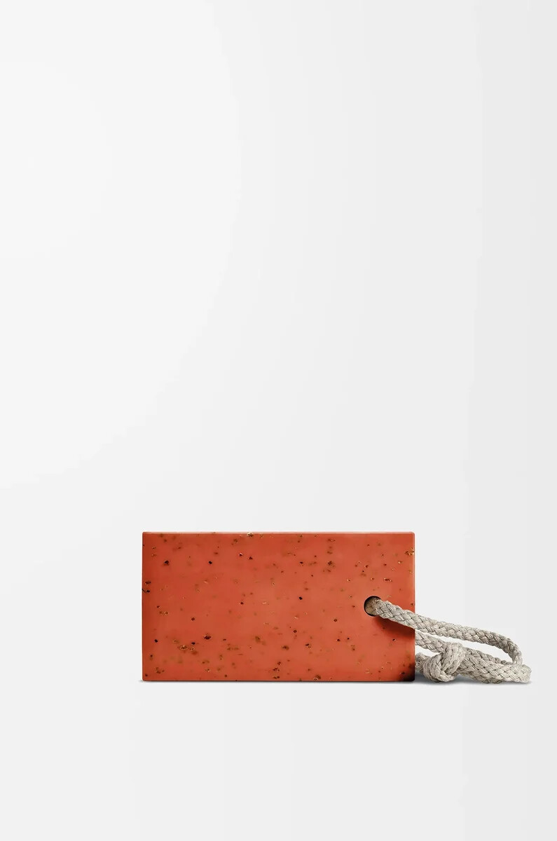 saponetta grande foglie di pomodoro rosso