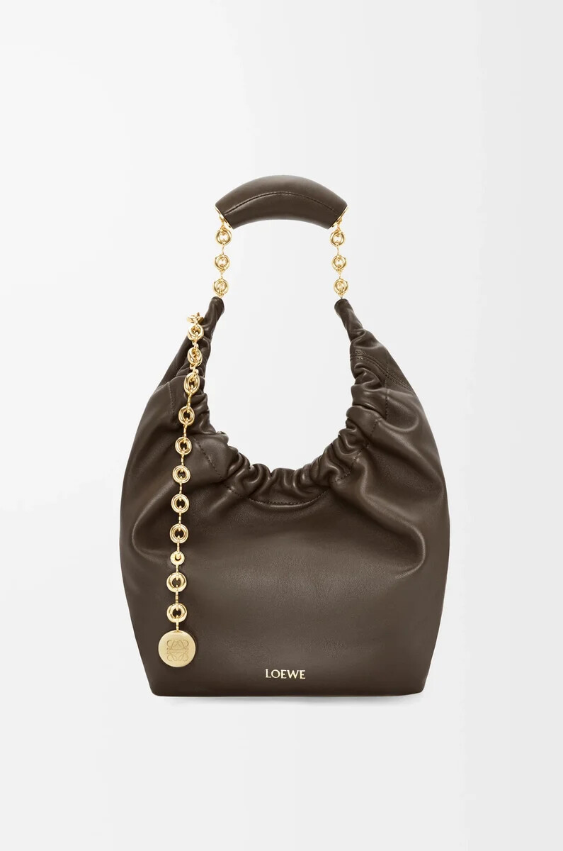 piccola borsa squeeze in morbida nappa di agnello color cioccolato