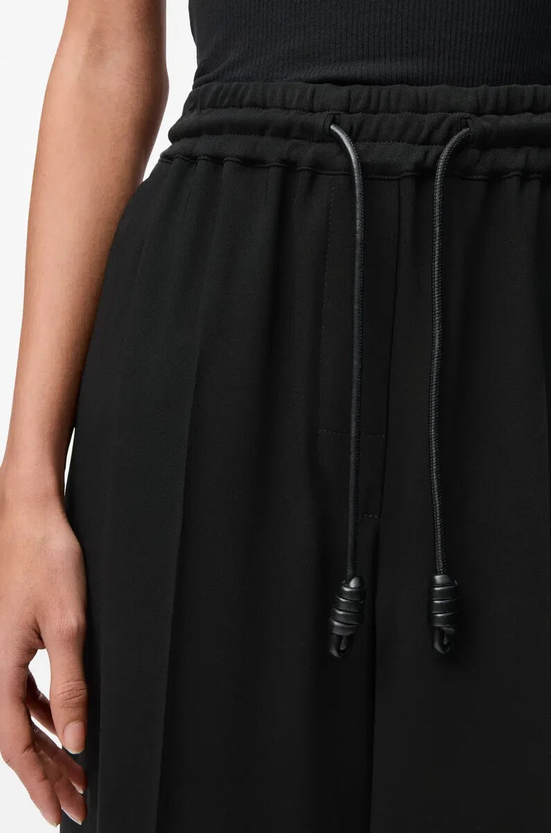 pantaloni cropped in viscosa elasticizzata nero