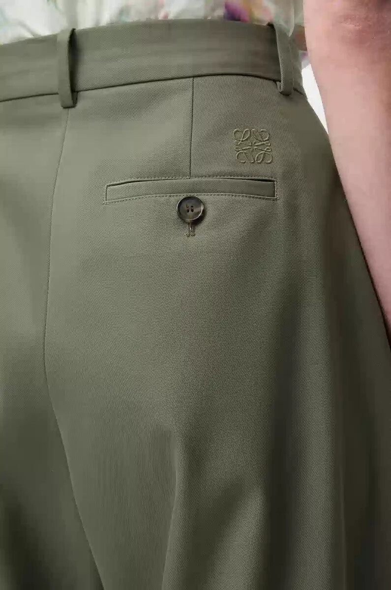 pantaloni a botte in cotone e seta verde kaki