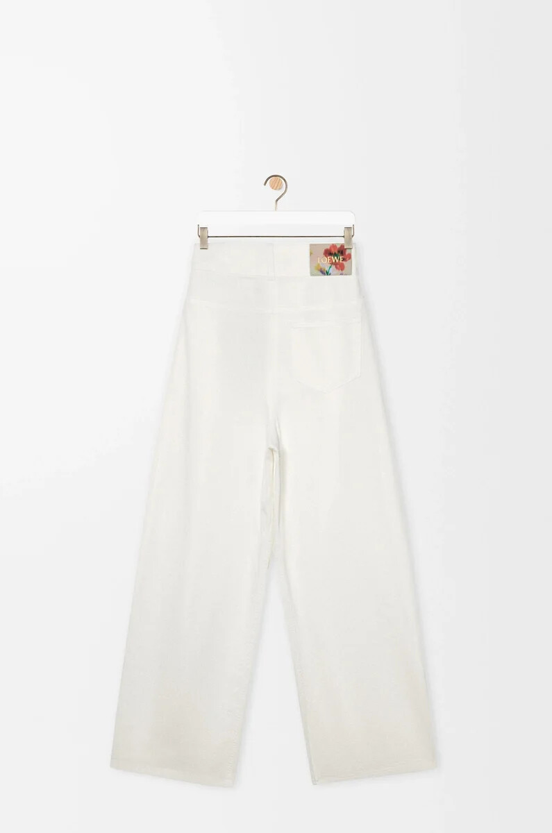 jeans avvolgenti in denim bianco