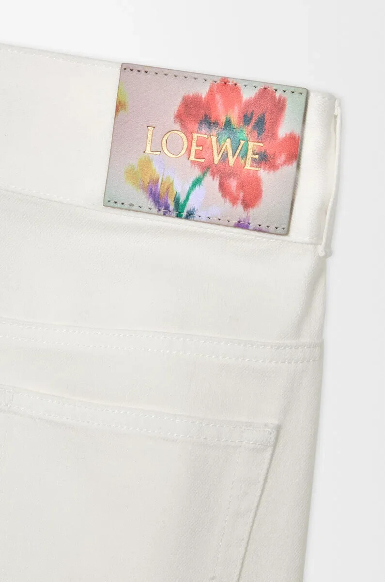 jeans avvolgenti in denim bianco