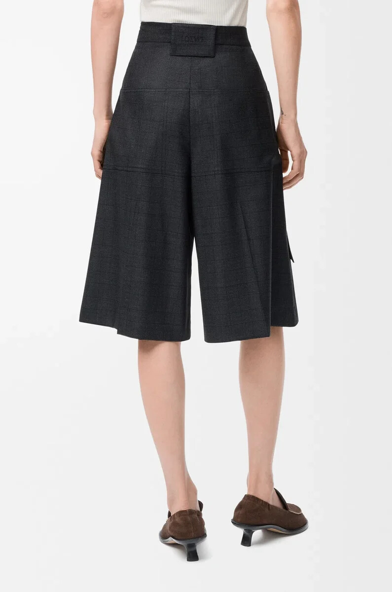 pantaloncini cargo in lana grigio scuro