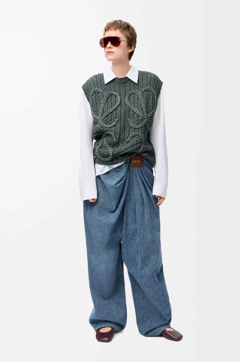 jeans drappeggiati in denim blu indaco