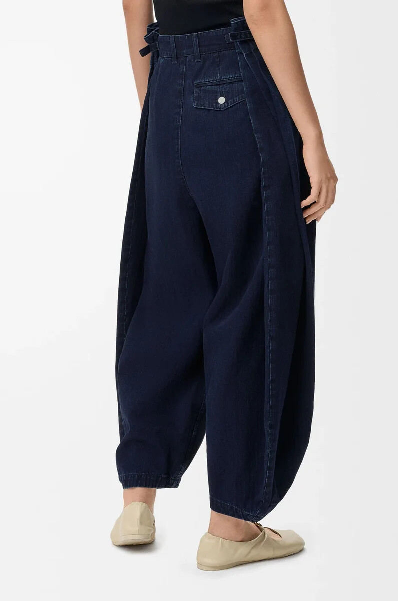 jeans drappeggiati in denim dark indigo