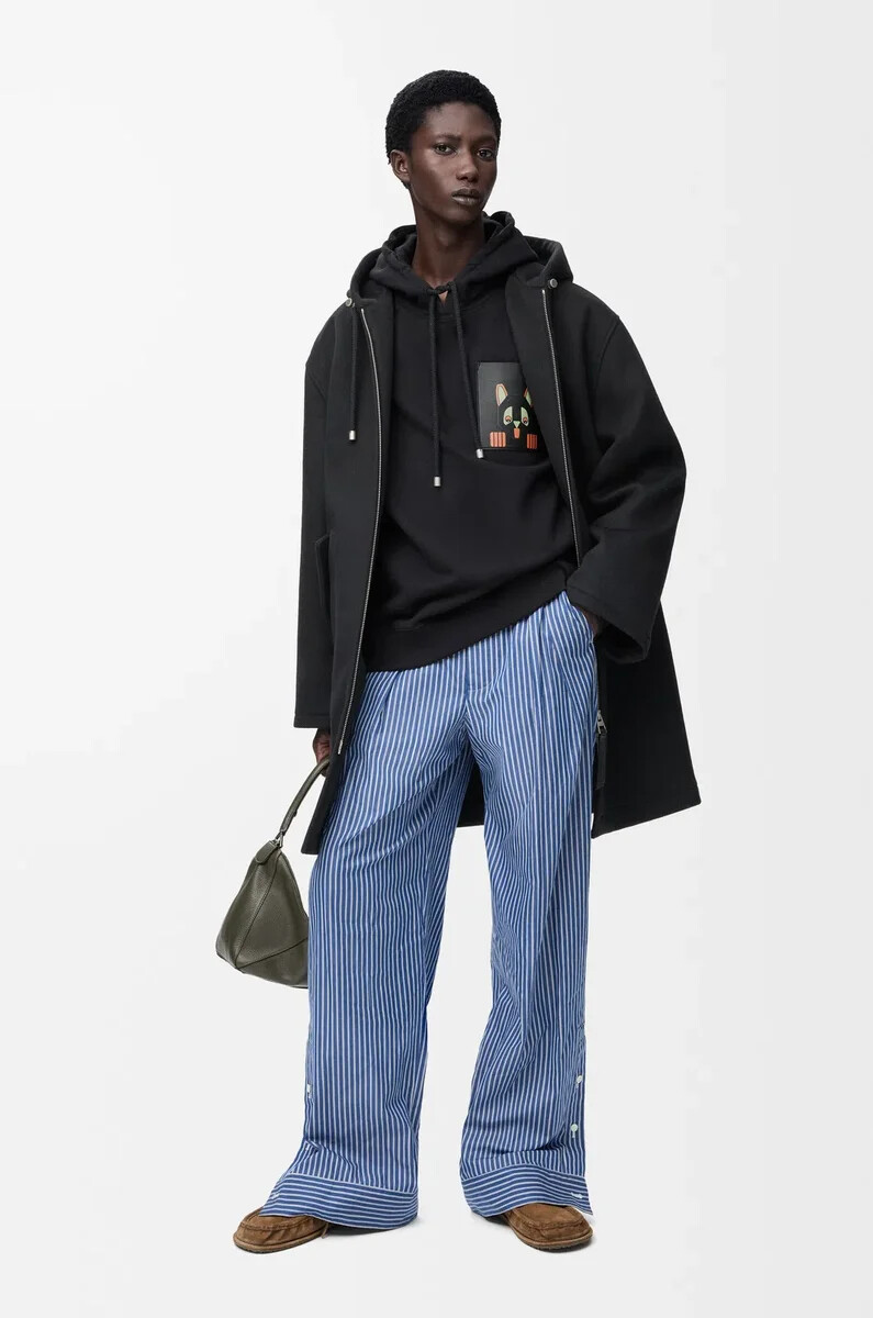 cappotto con cappuccio in lana nero