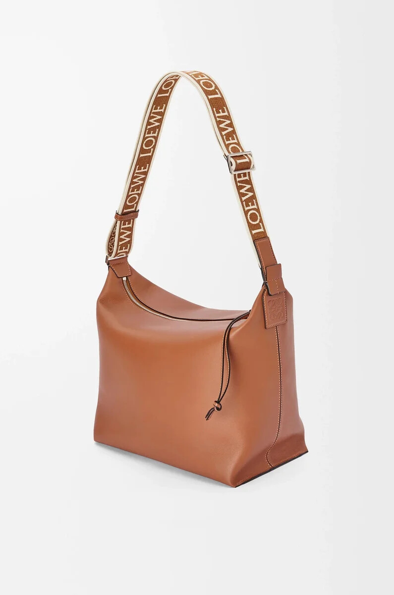 borsa a tracolla cubi in morbida pelle di vitello liscia e jacquard tan