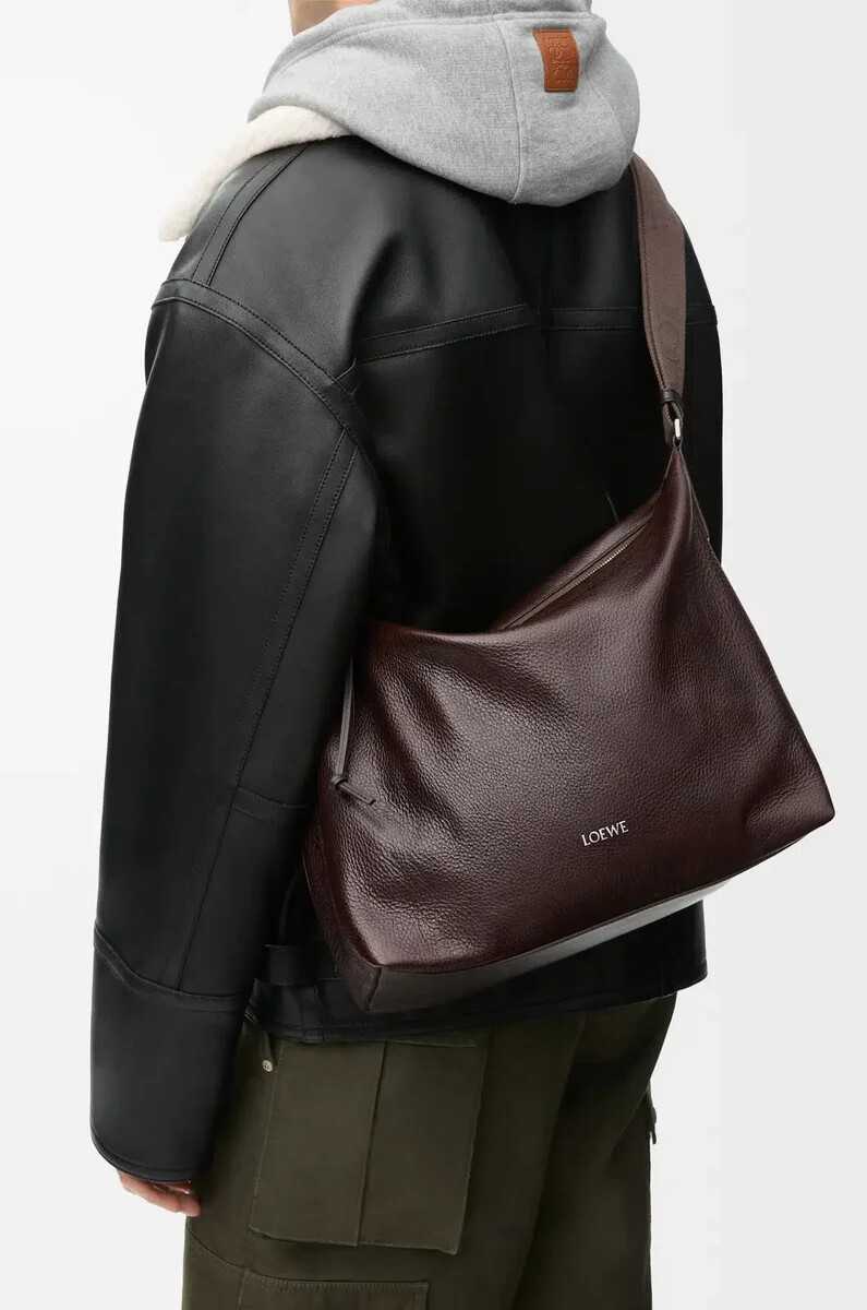 borsa a tracolla cubi in morbida pelle di vitello grana oxblood