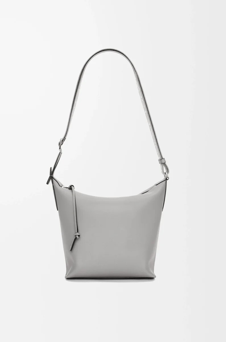 piccola borsa a tracolla cubi in morbida pelle di vitello liscia e jacquard grigio asfalto