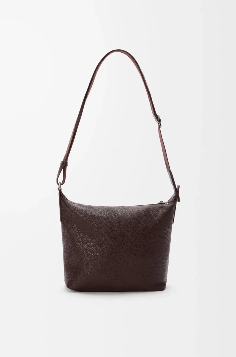 piccola borsa a tracolla cubi in morbida pelle di vitello grana oxblood
