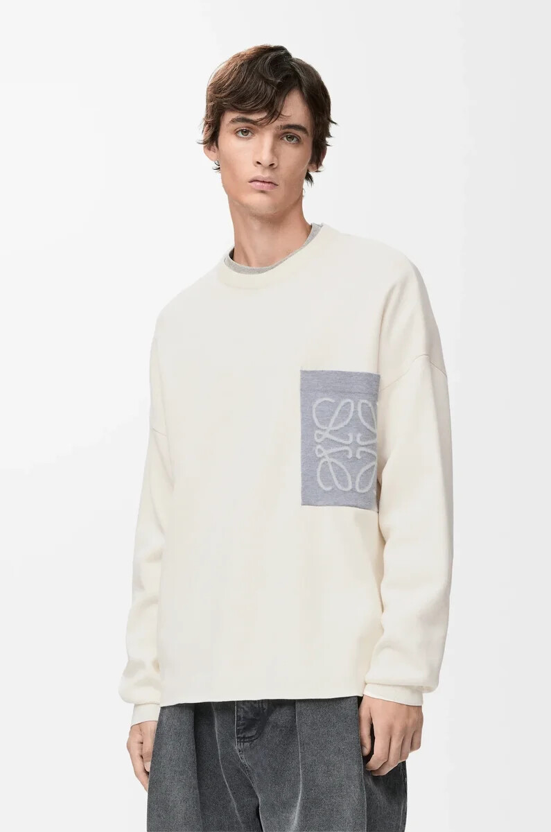 maglione con tasca anagramma in misto cotone beigegrigio