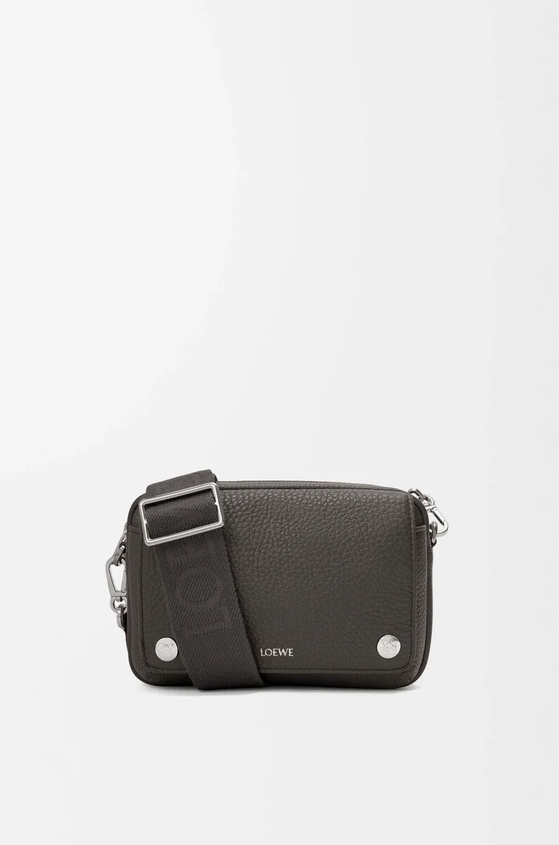 piccola borsa a tracolla pebble in morbida pelle di vitello granata grigio scuro