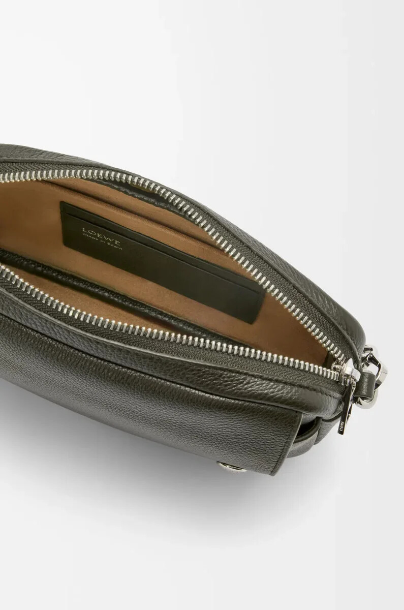 piccola borsa a tracolla pebble in morbida pelle di vitello granata color cachi scuro