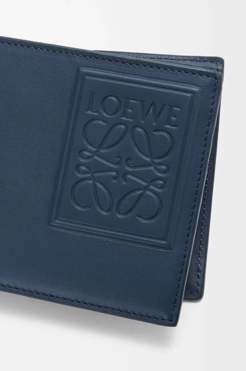 portafoglio portamonete bifold in pelle di vitello satinata indigo dye
