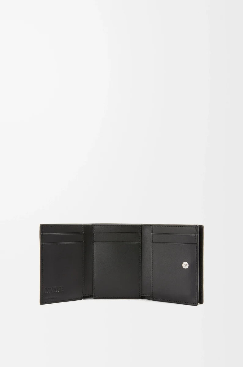 portafoglio trifold in morbida pelle di vitello granata nero
