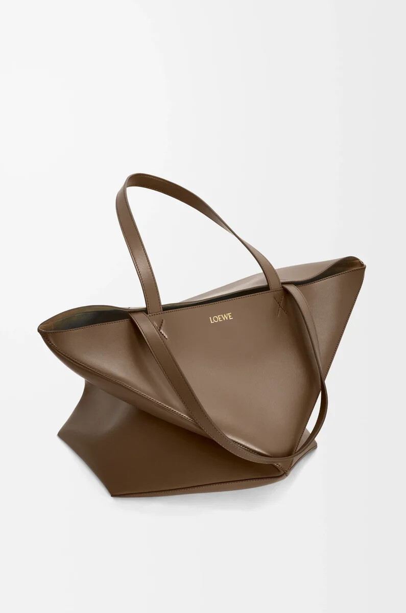 borsa xl puzzle fold in pelle di vitello lucida umber