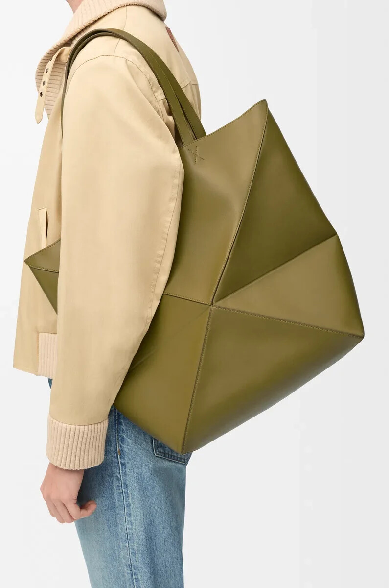 borsa xl puzzle fold in pelle di vitello lucida oliva