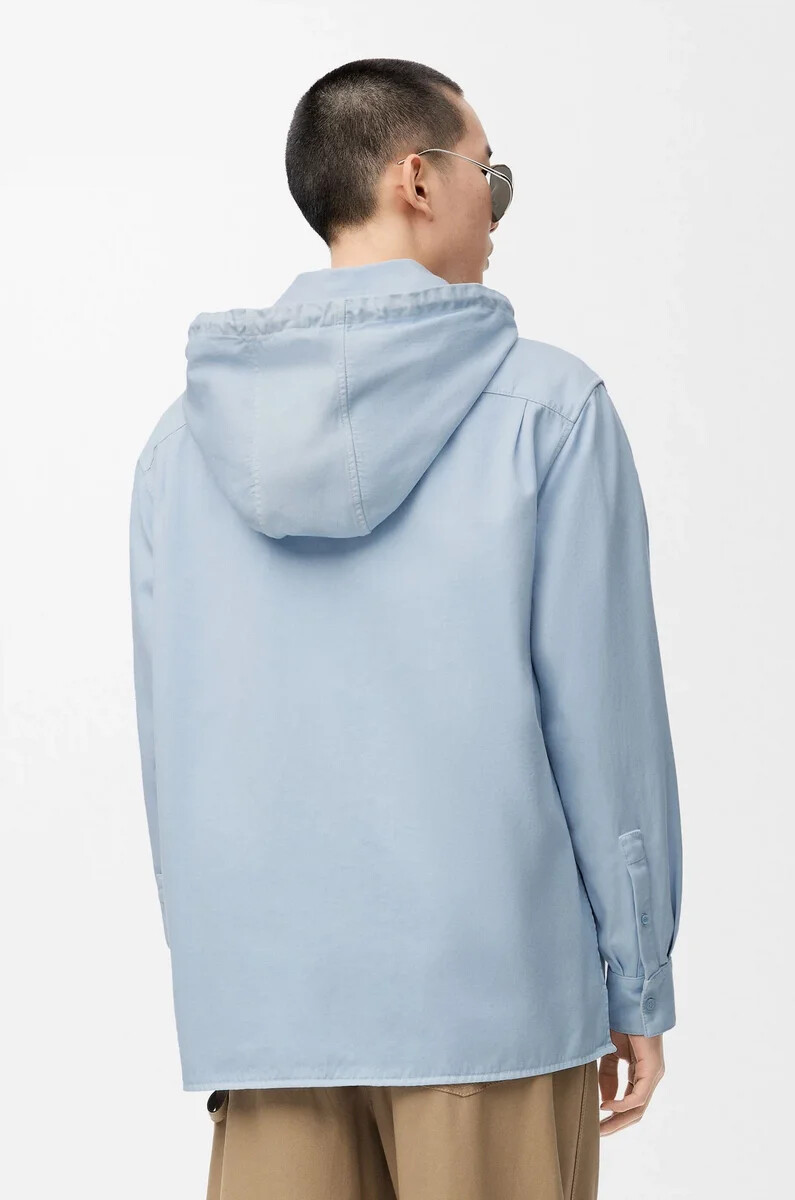 camicia con cappuccio in cotone azzurro