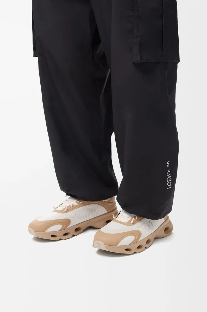 sneaker cloudsolo dark sandcrema