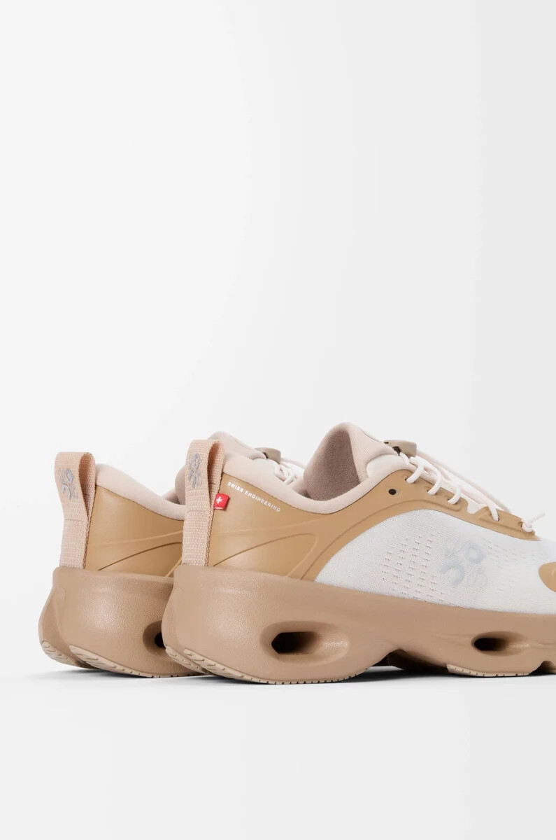 sneaker cloudsolo dark sandcrema