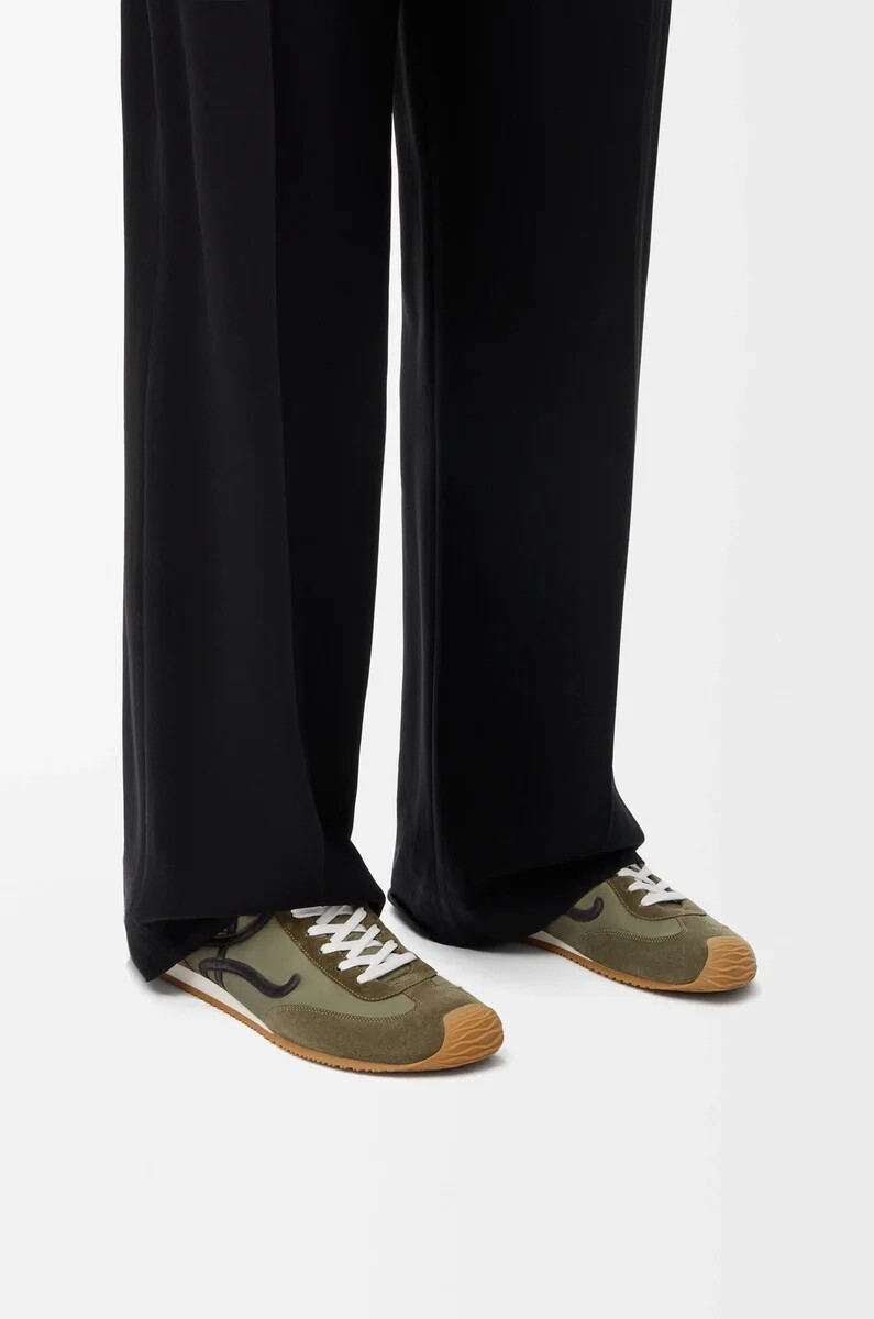 ballet runner 2.0 in nylon e pelle di vitello light khakinerobianco