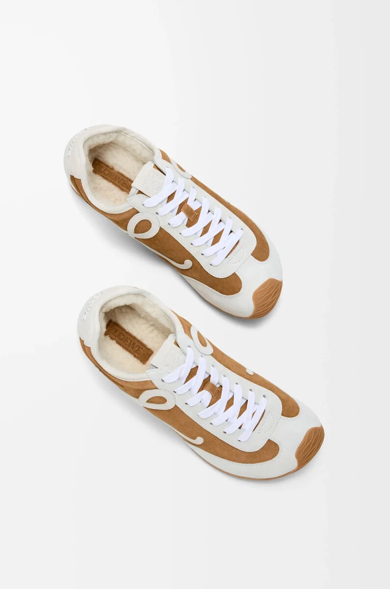 ballet runner 2.0 in pelle scamosciata e shearling tanwhite
