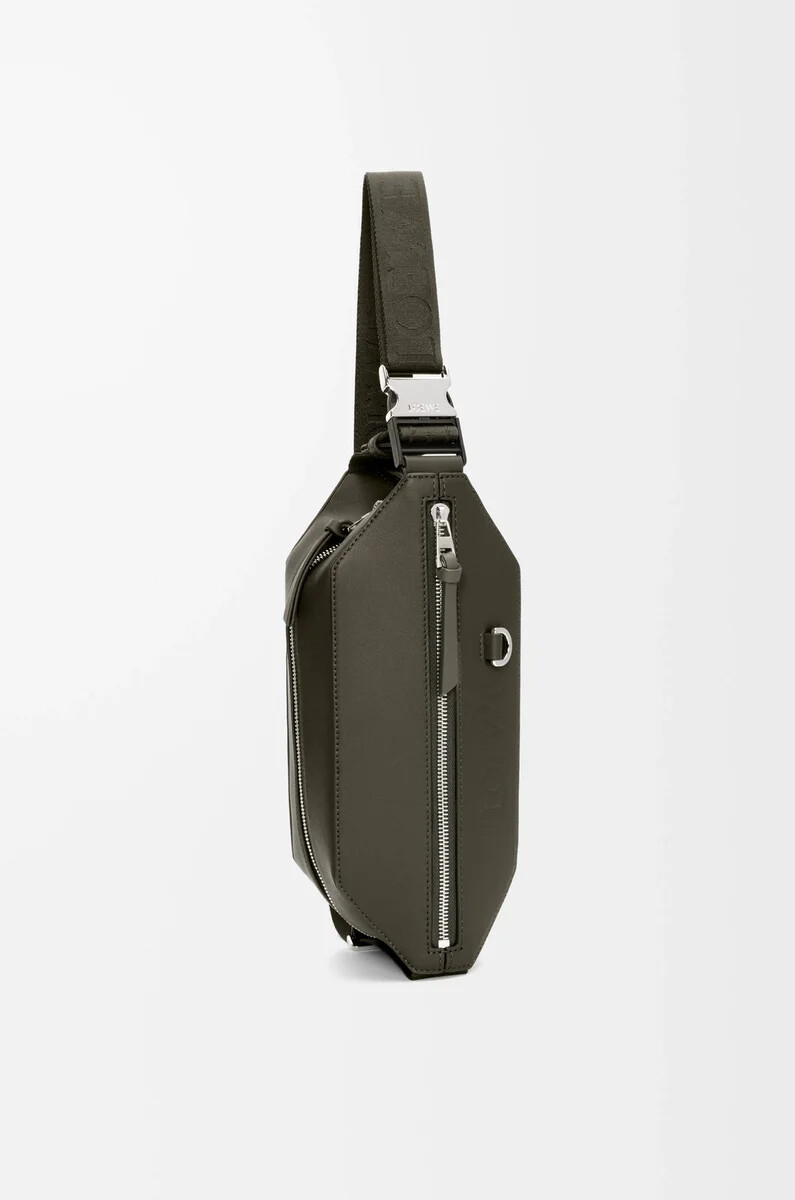 tracolla convertibile in pelle di vitello classica dark khaki