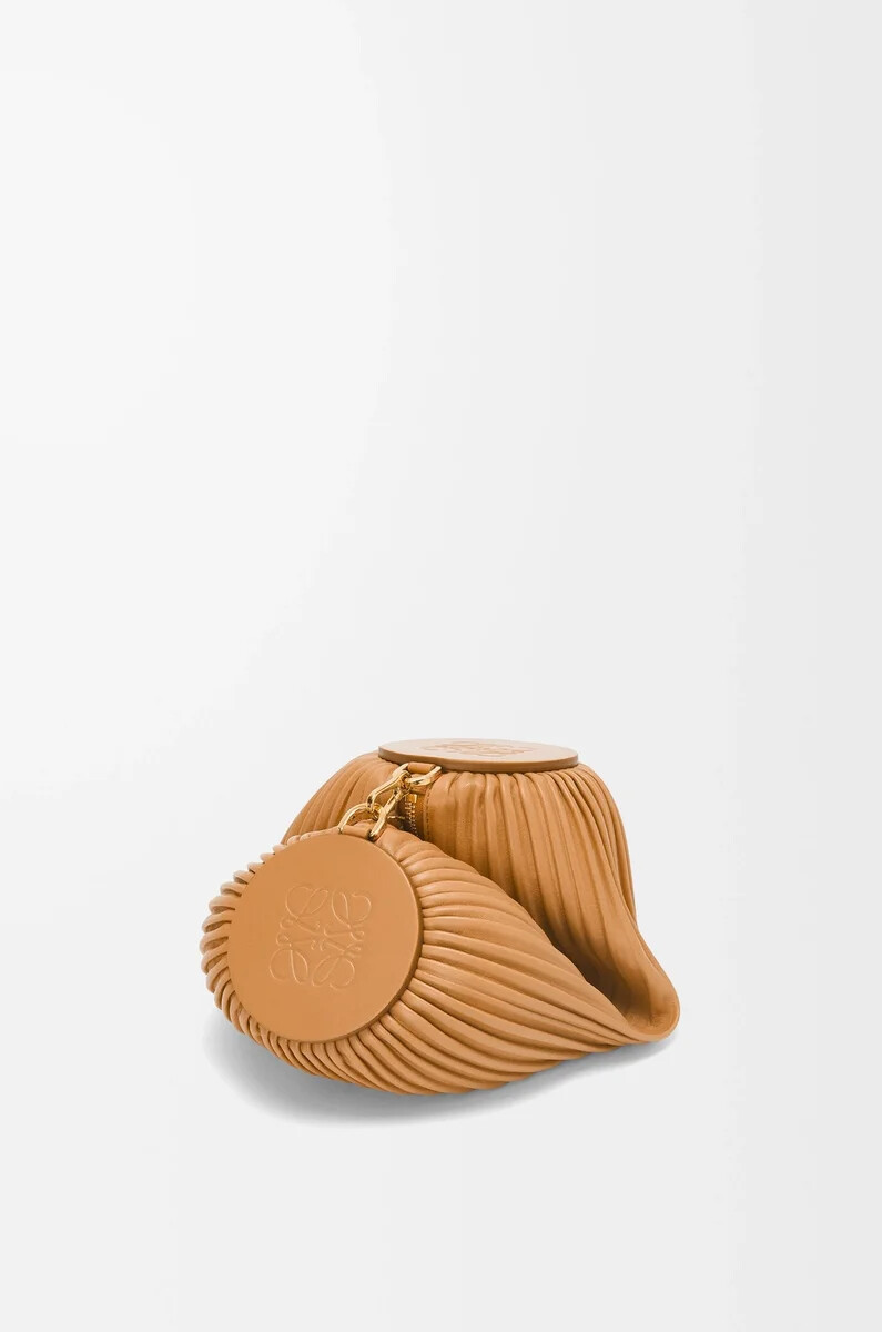 bracciale pouch in nappa dagnello plissettata warm desert