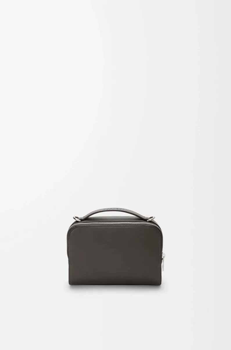 mini borsa a tracolla per fotocamera in pelle di vitello satinata grigio scuro