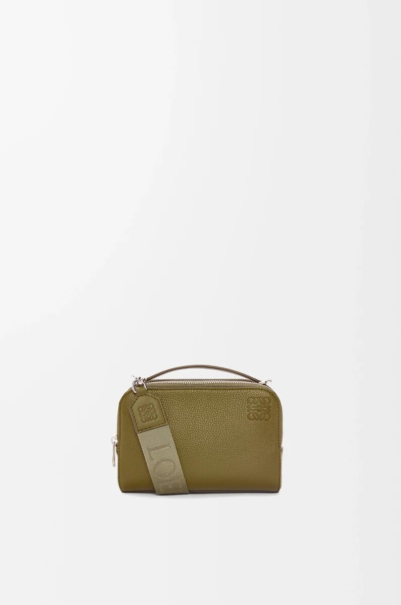 mini borsa a tracolla per fotocamera in morbida pelle di vitello granata oliva