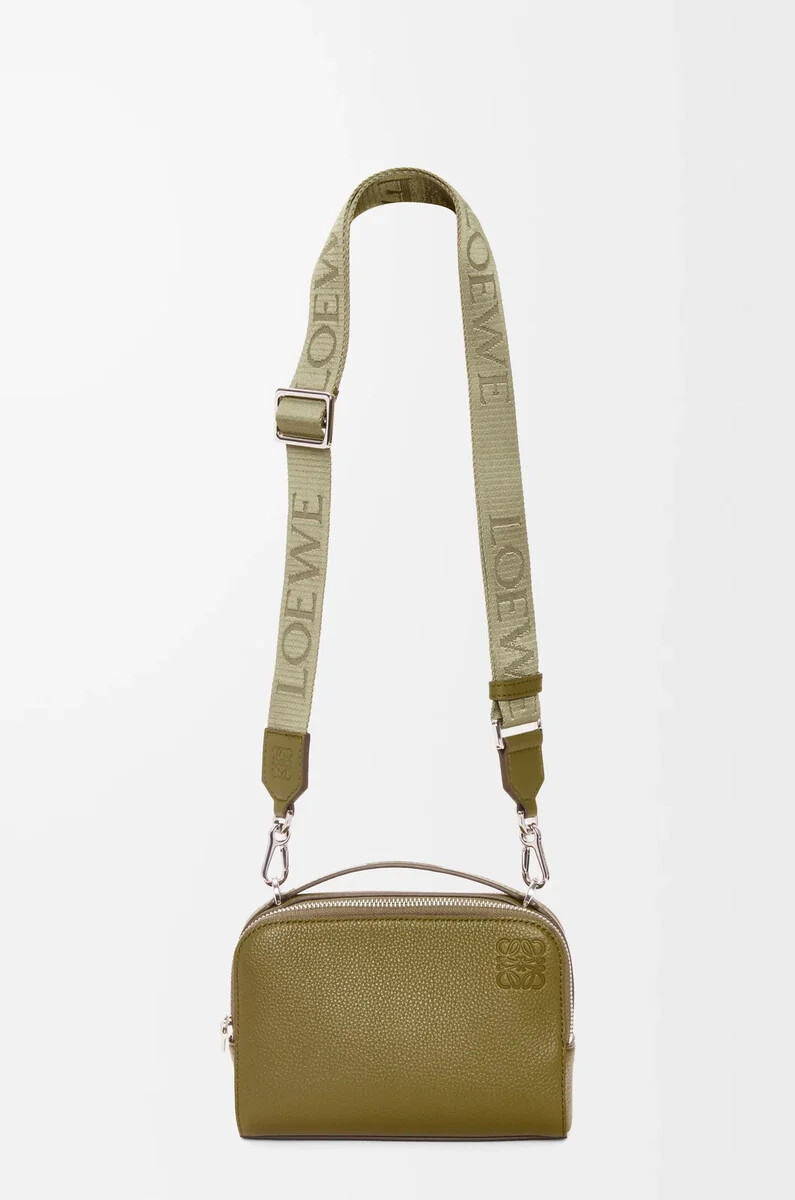 mini borsa a tracolla per fotocamera in morbida pelle di vitello granata oliva