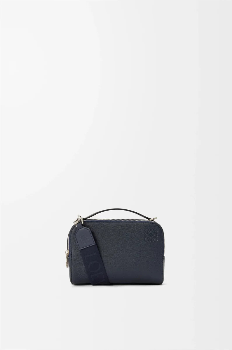 mini borsa a tracolla per fotocamera in morbida pelle di vitello grana blu navy